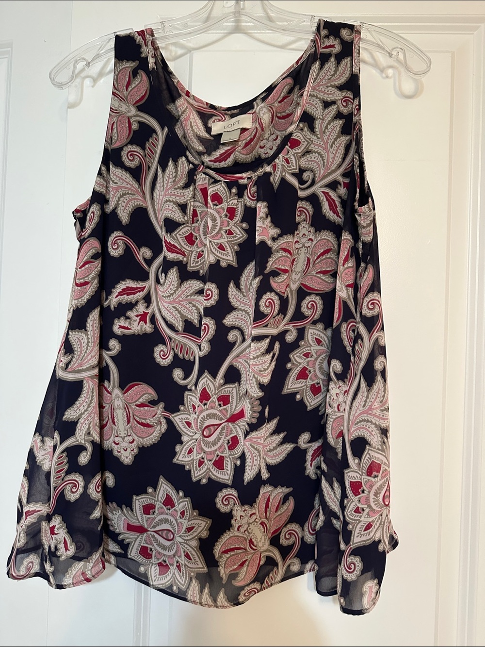Sz S LOFT blouse dark navy blue & vibrant pink and white floral paisley pattern.